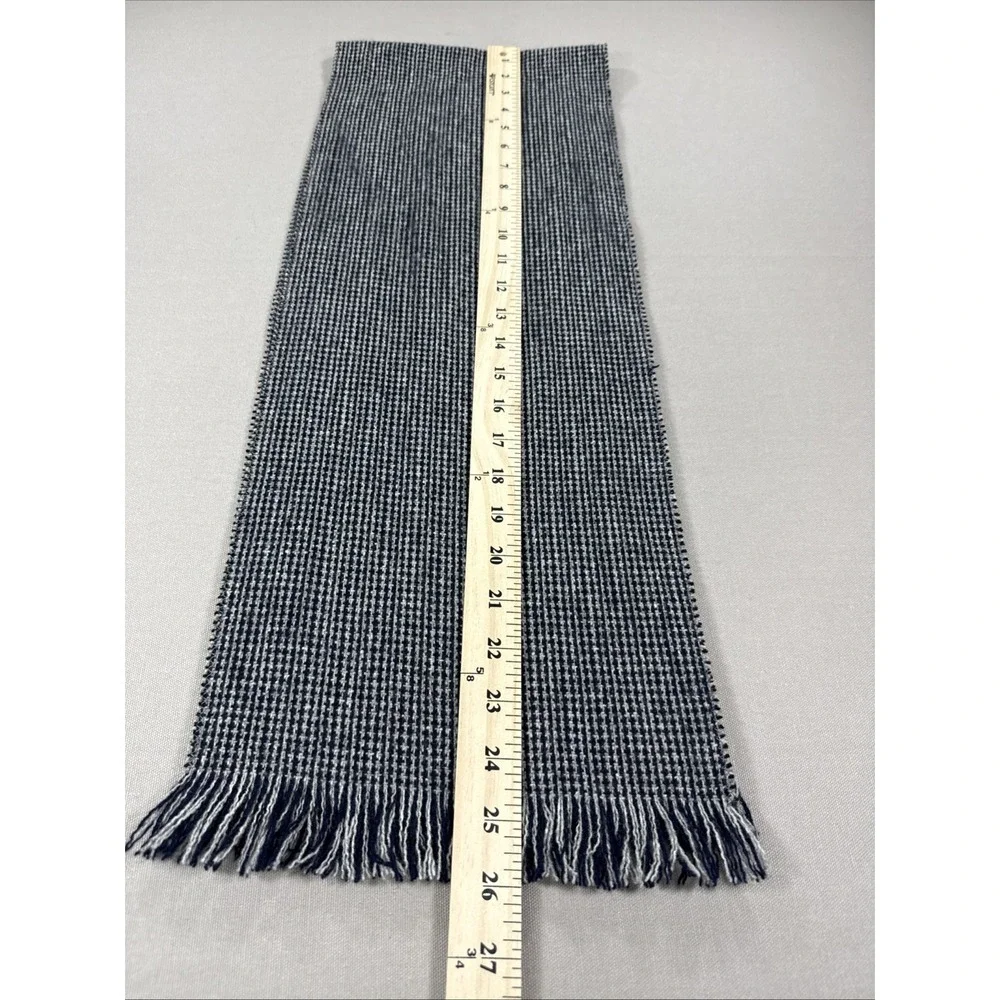 Magee Tweed Scarf Handwoven Black Gray Small Houndstooth Fringe Outdoor Preppy